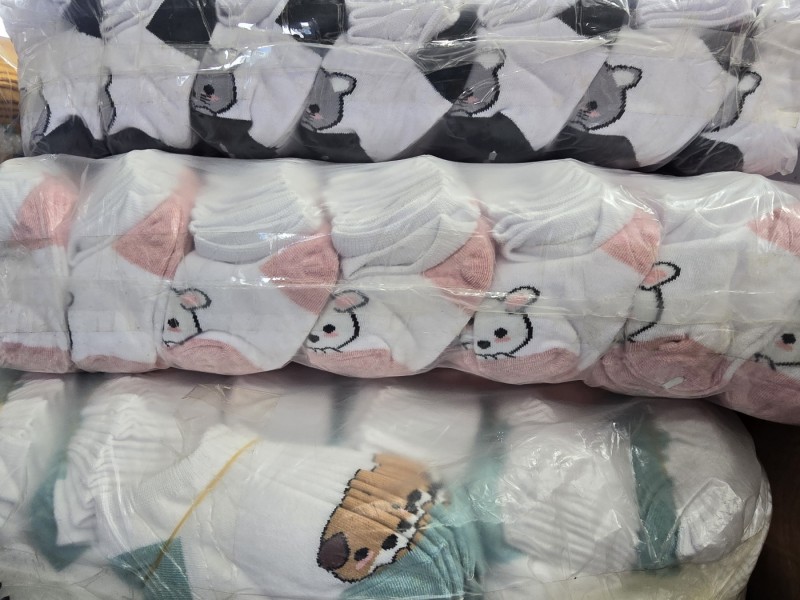 아동양말 28만장 완사 100원에 판매합니다
